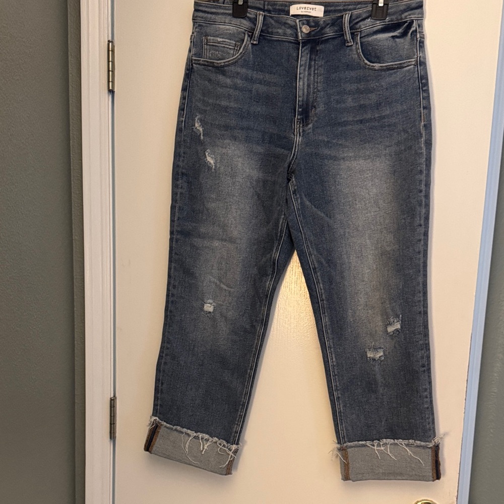 Lovervet distressed cropped jeans NWOT